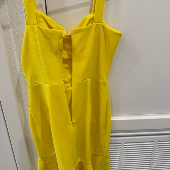 Sz 2 SAGE COLLECTIVE Yellow Ruffle Hem Dress Square Neck - Picture 8 of 9